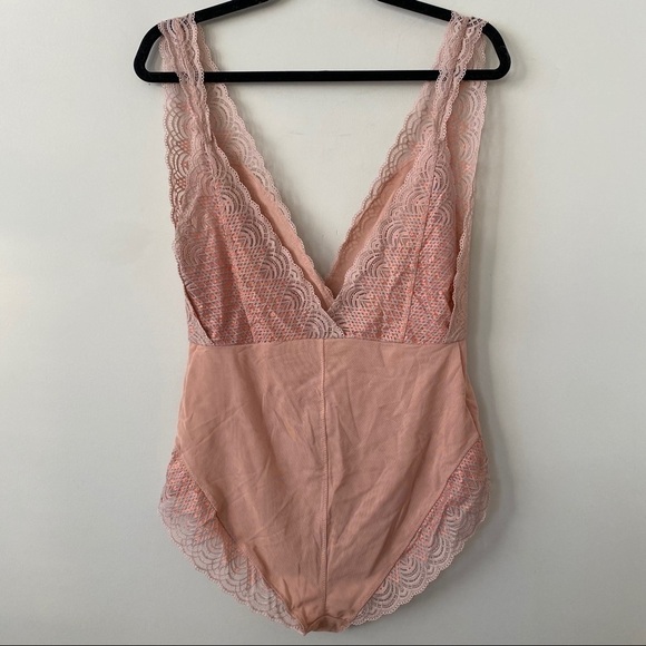 Nwt-Free People 'Sinking Ships' Metallic Trim Bodysuit - Picture 5 of 10